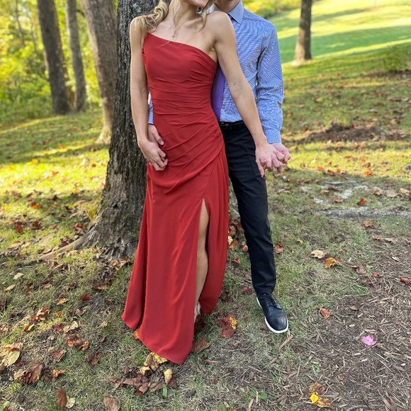 JJ's House Bridesmaid Dress in Vermillion - Picture 4 of 4